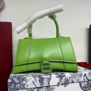 Sac à main vert Balenciaga pour femmes de valeur